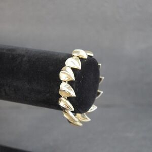 Trifari Bracelet Gold Tone Curved Link Panel Leaf Statement Vintage Bold Chunky